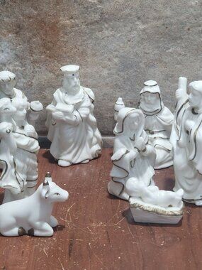 Vintage Porcelain Nativity Scene Matte White Bisque Figures Gold Trim 8 Pcs